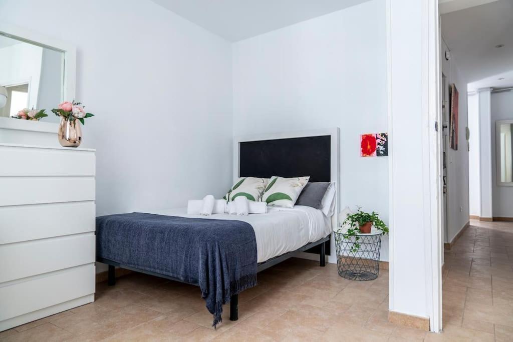 Apartment Flat For Groups 8 People In Gran Via-cgrac4