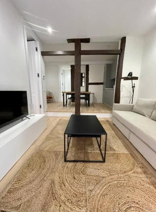 Amazing&elegant Apt 7pax En C/jesus Y Maria/centro Apartment