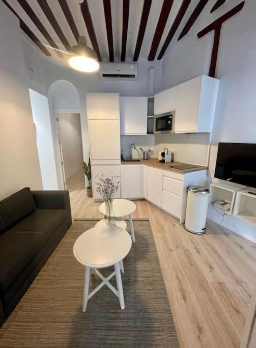 Centrico Apt 7pax En Anton Martin/centro De * Madrid