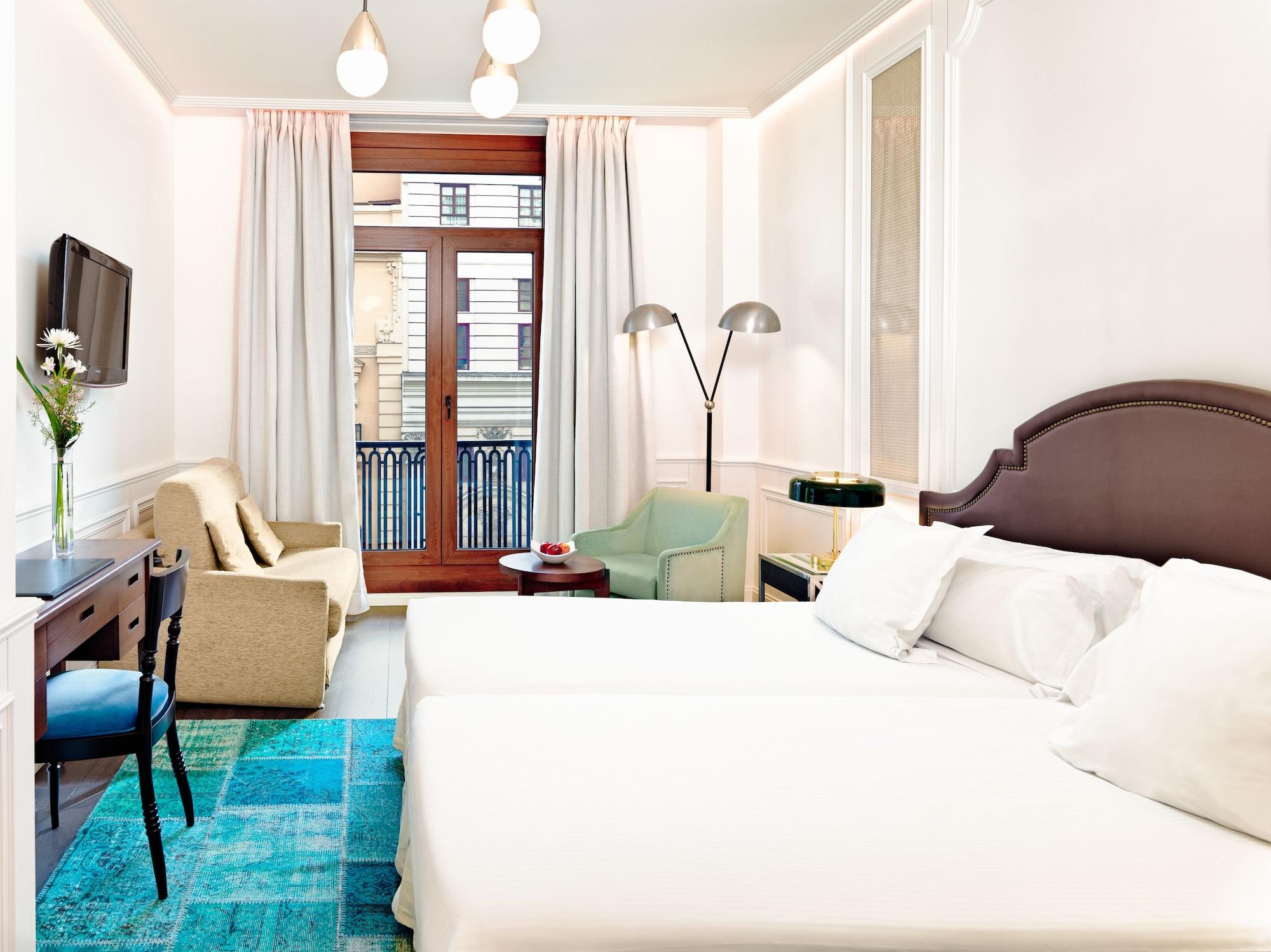 Boutique H10 De La Reina Hotel