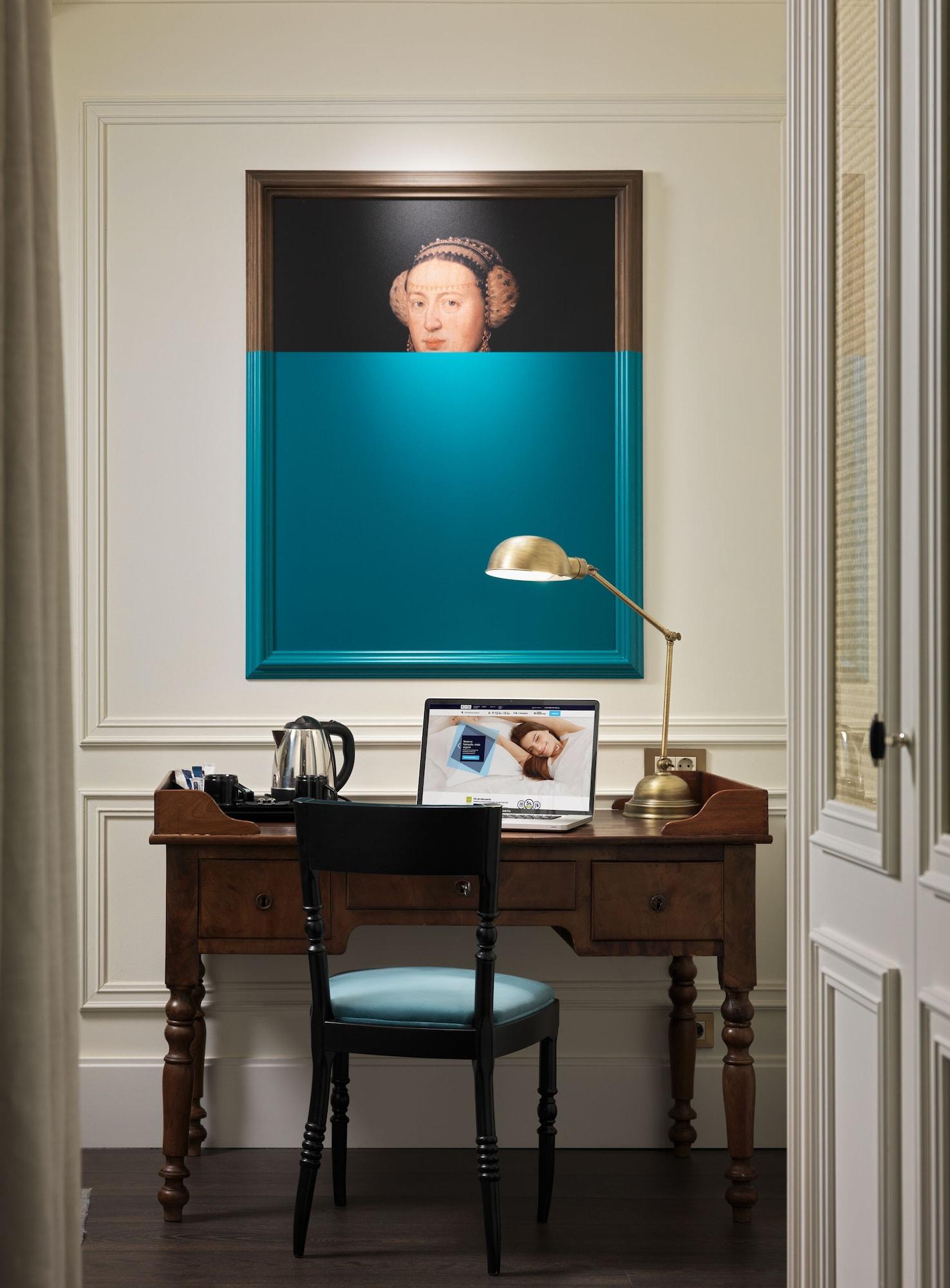 Boutique H10 De La Reina Madrid
