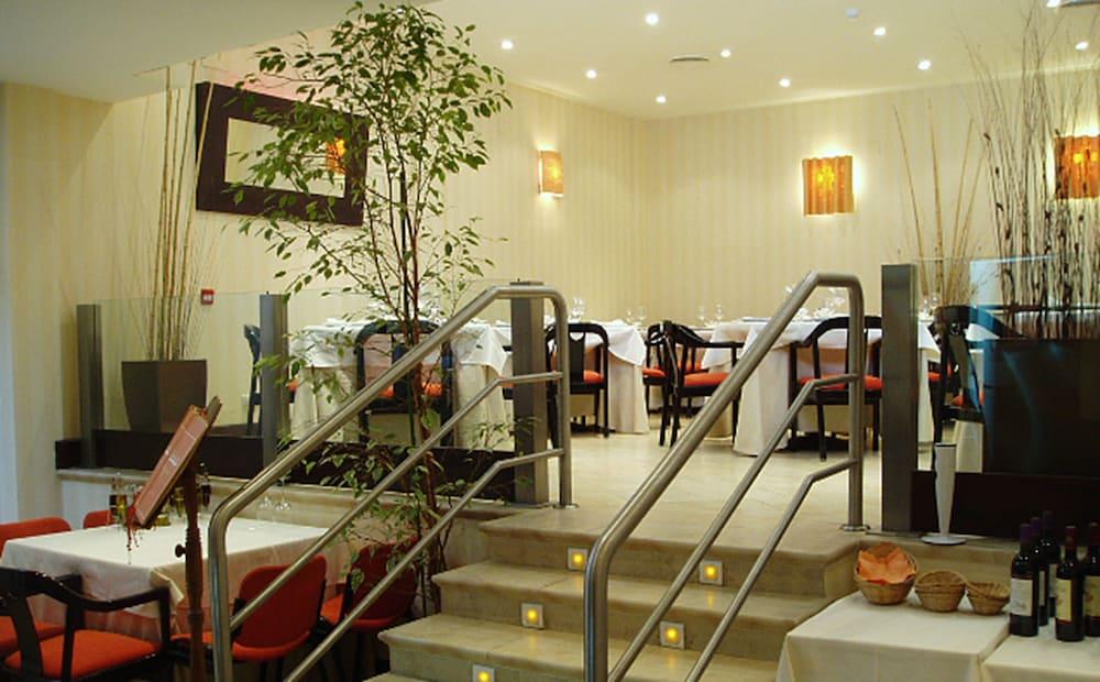 De Barajas Hotel