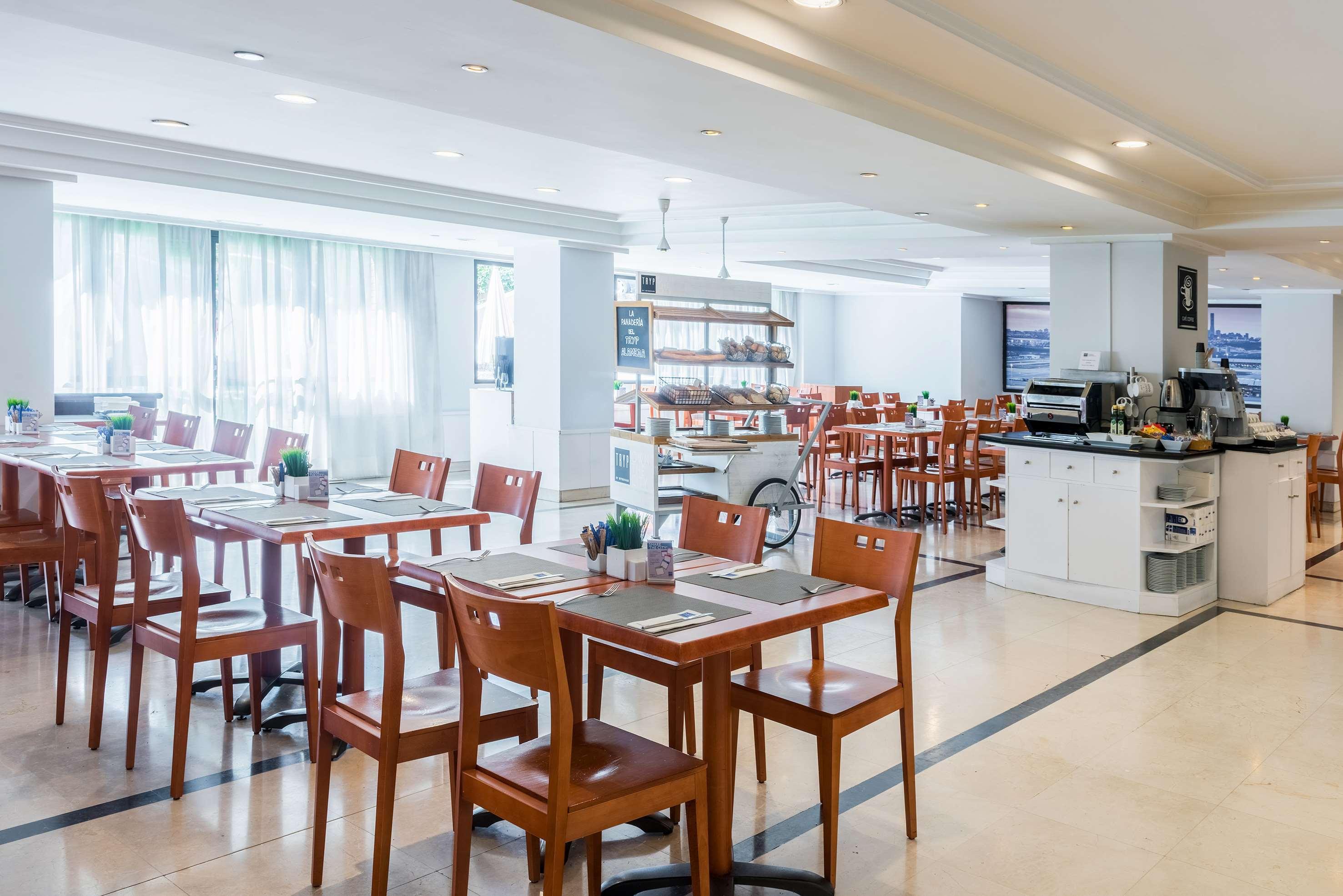 Hotel Alameda Aeropuerto, Affiliated By Meliá 4*