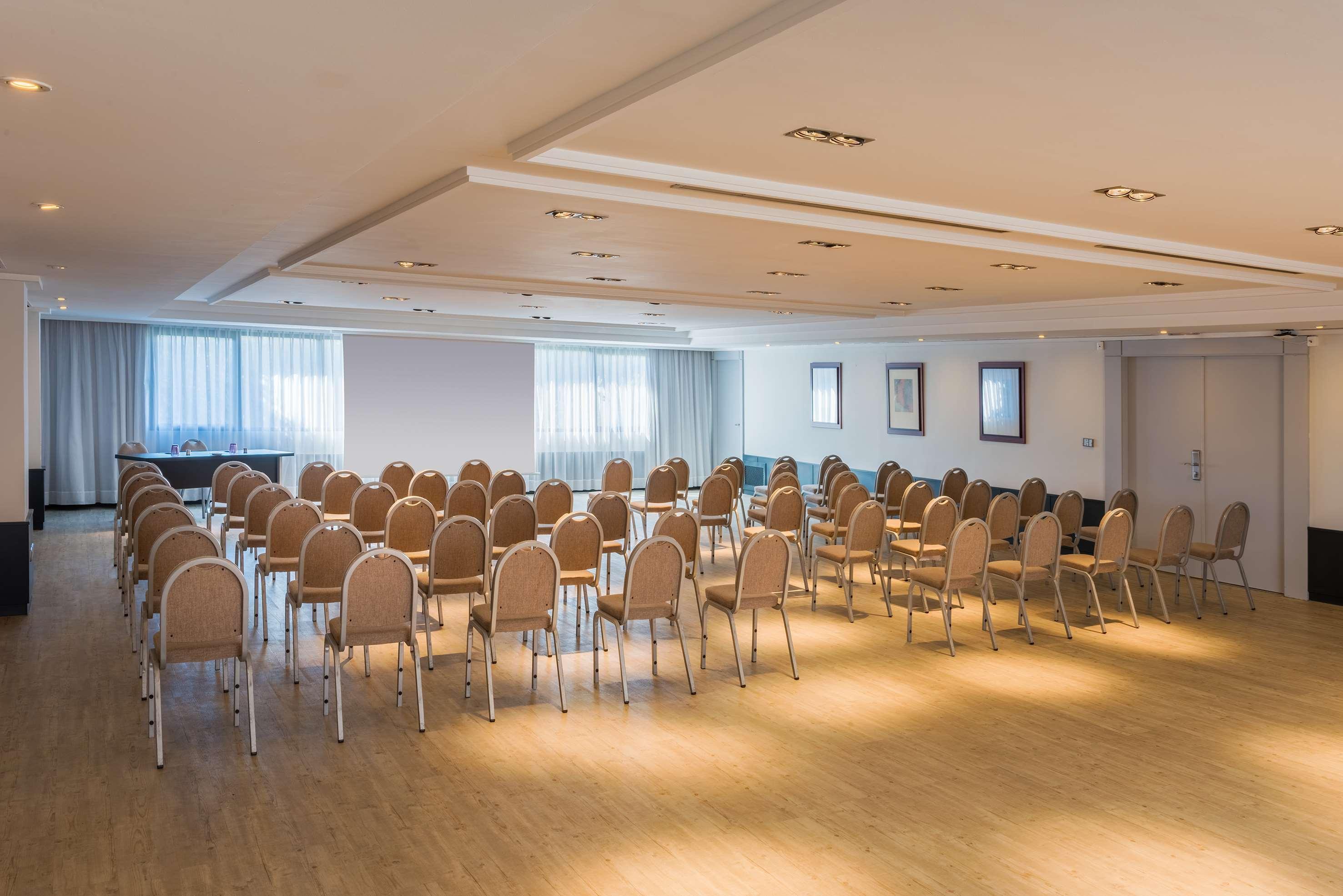 Hotel Alameda Aeropuerto, Affiliated By Meliá