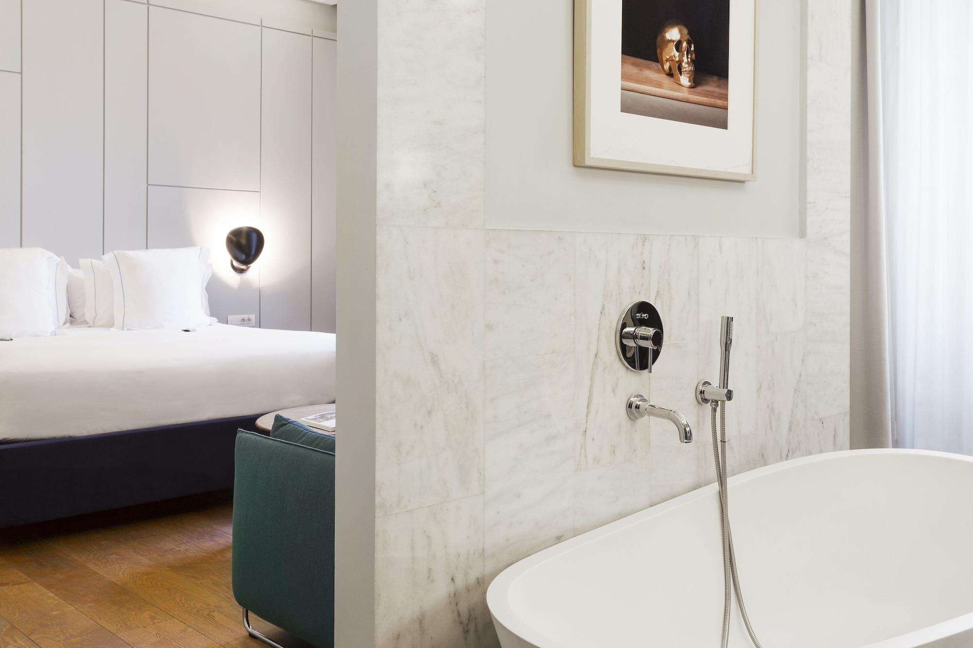 One Shot Recoletos Hotel 4*
