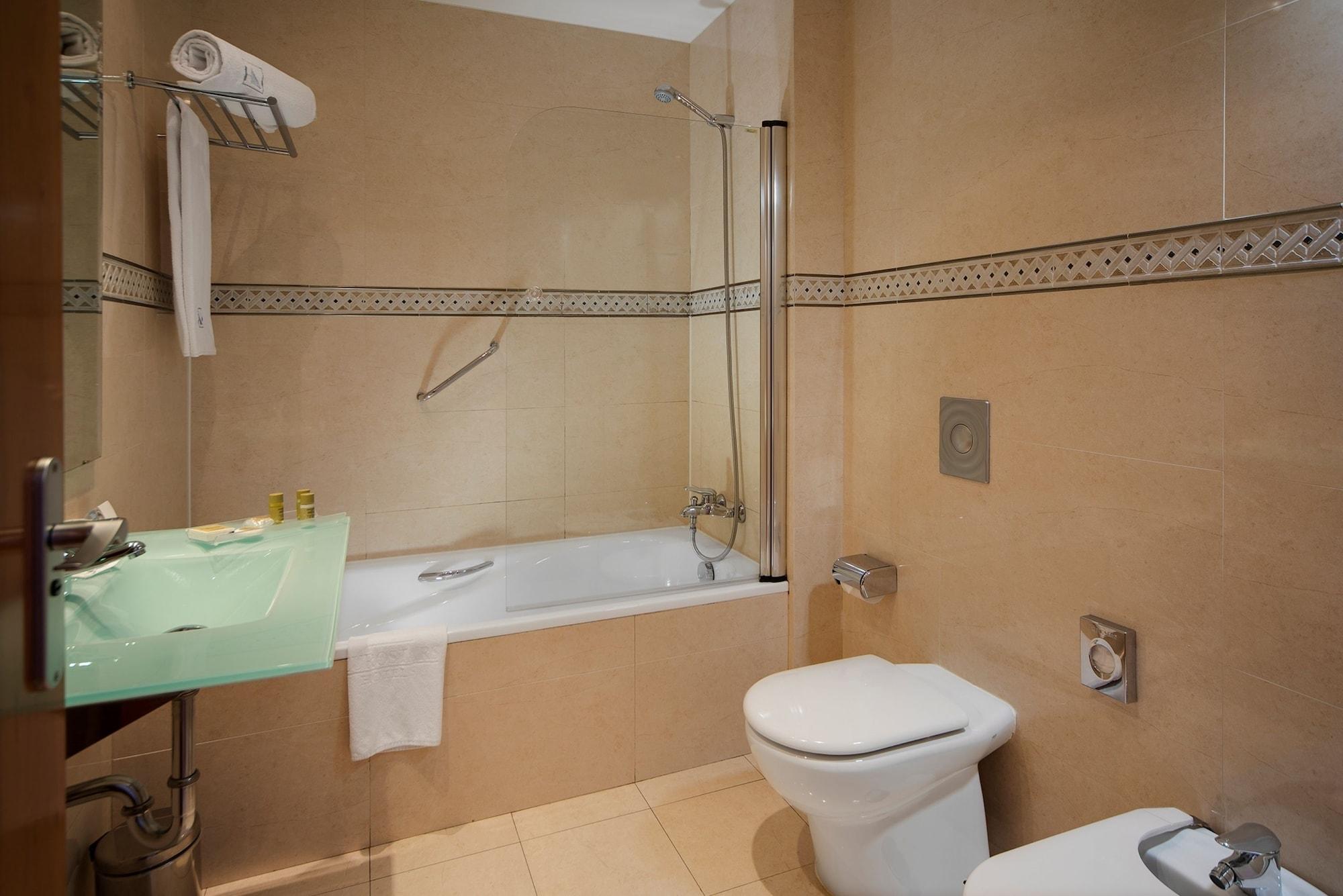 Exe Zarzuela Park Hotel 3*