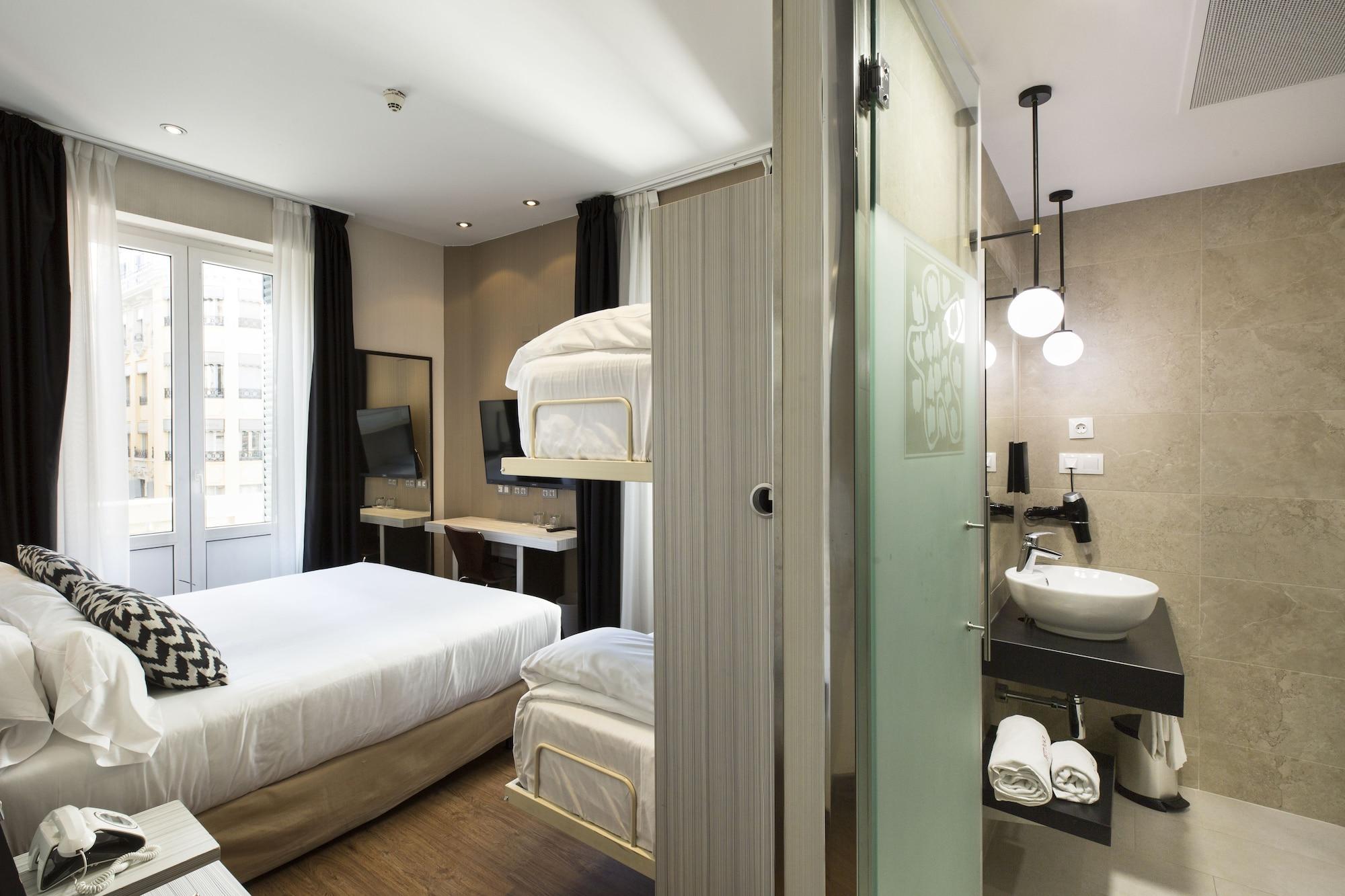 Hotel Petit Palace Triball 3*