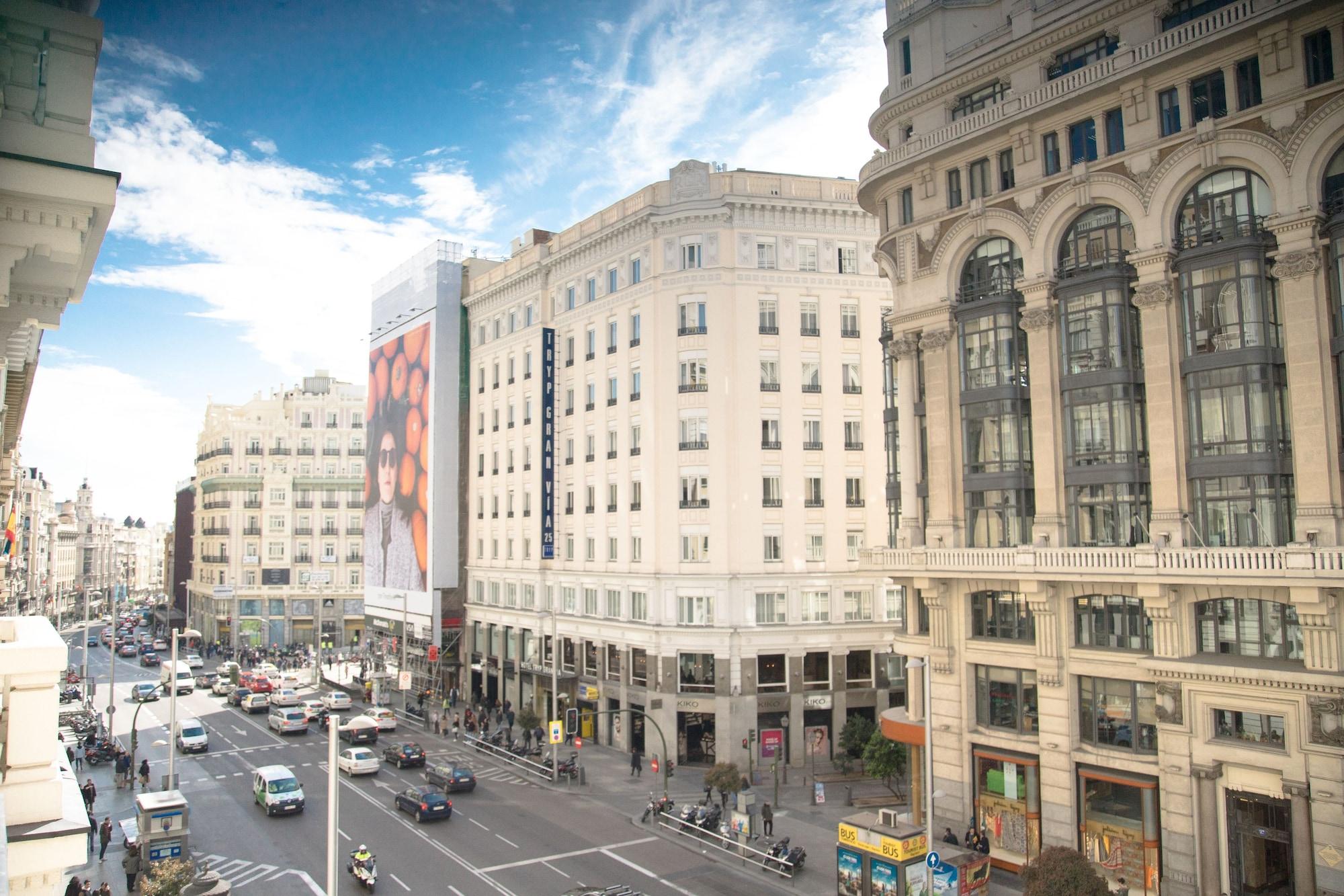 Petit Palace Triball 3*