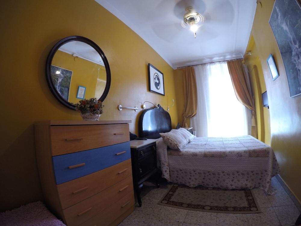 Rc Miguel Angel Hostal