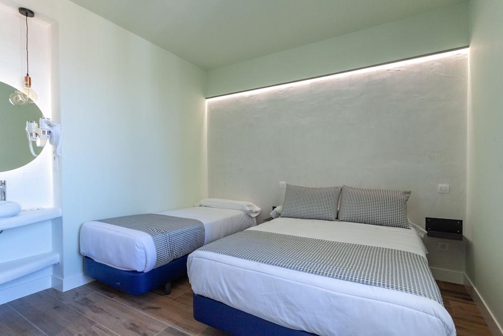 Charlotte-gran Via Albergue Madri
