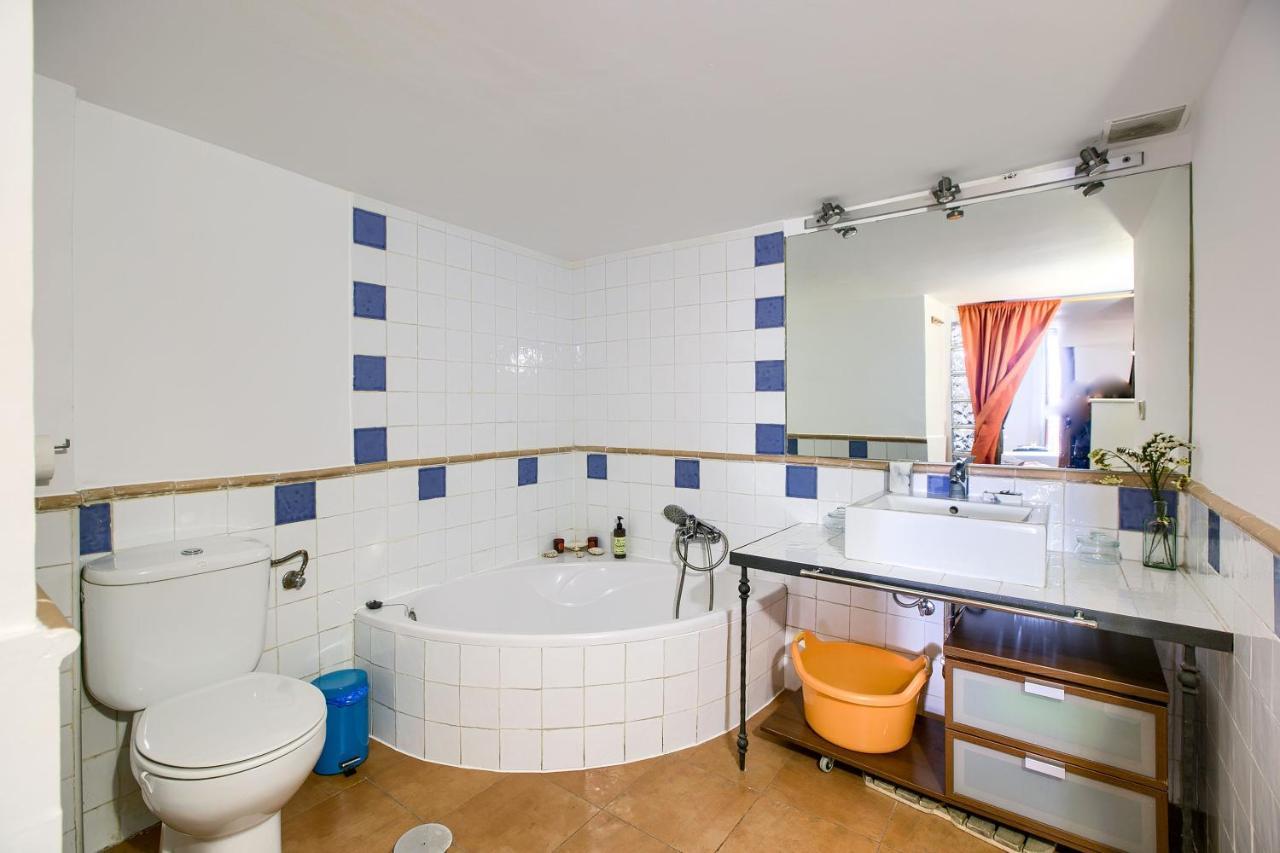 Charming Bohemian Lavapies Apartment Madrid