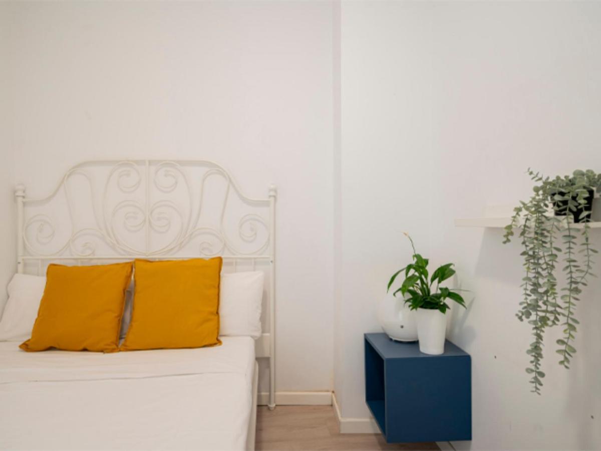 2 Bedroom Flat In La Latina-carn Madrid
