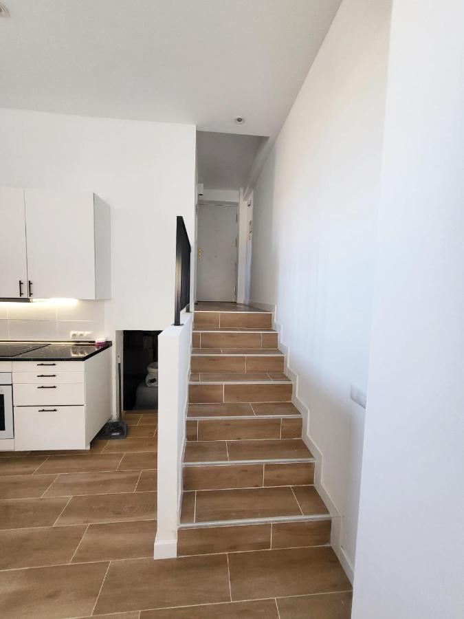 Bonito Piso A 300 M De Metro Garcia Noblejas Apartamento Madri