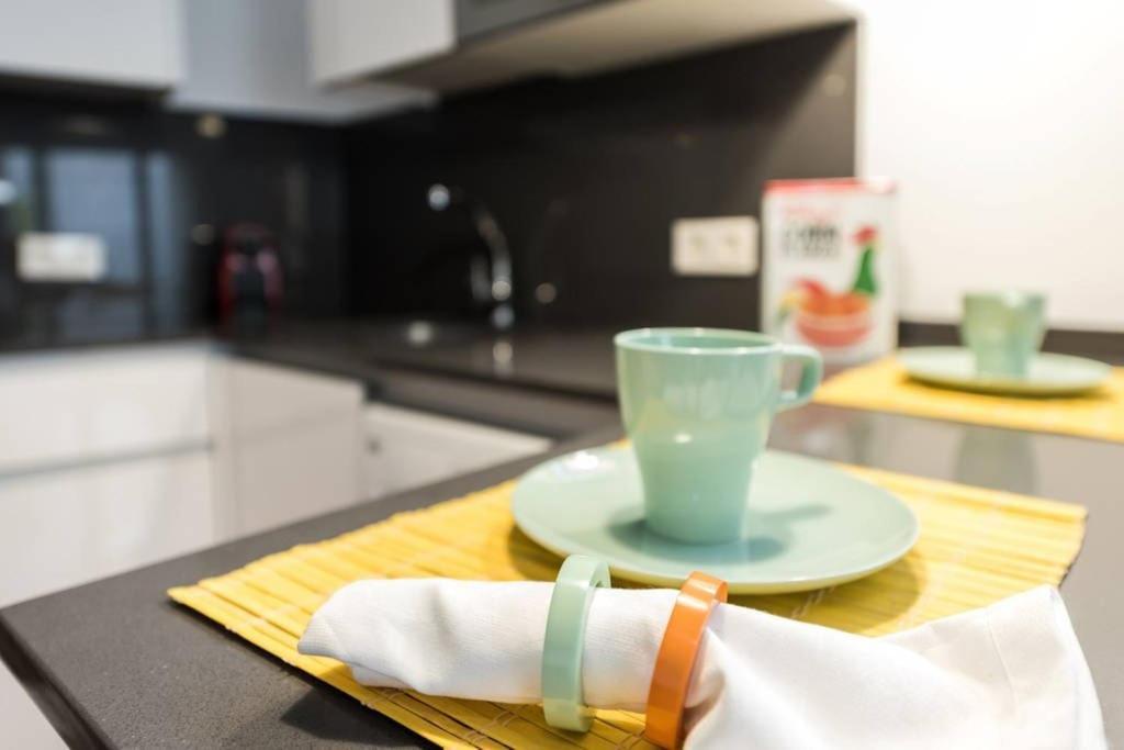 Apartment Chamberi Con Jardin A By Regalatemadrid *