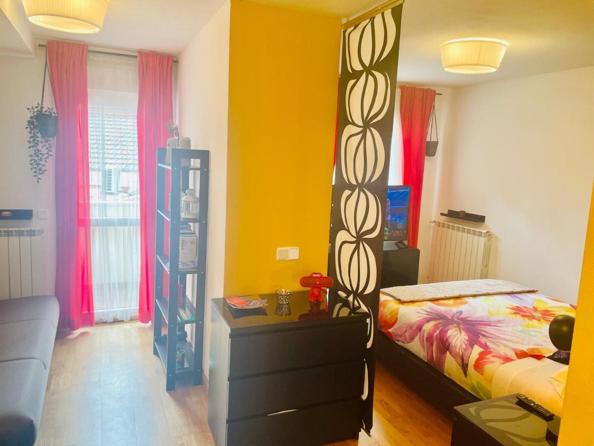 Atico & Terraza A 6 Minutos En Metro De Atocha Estacion Apartment *
