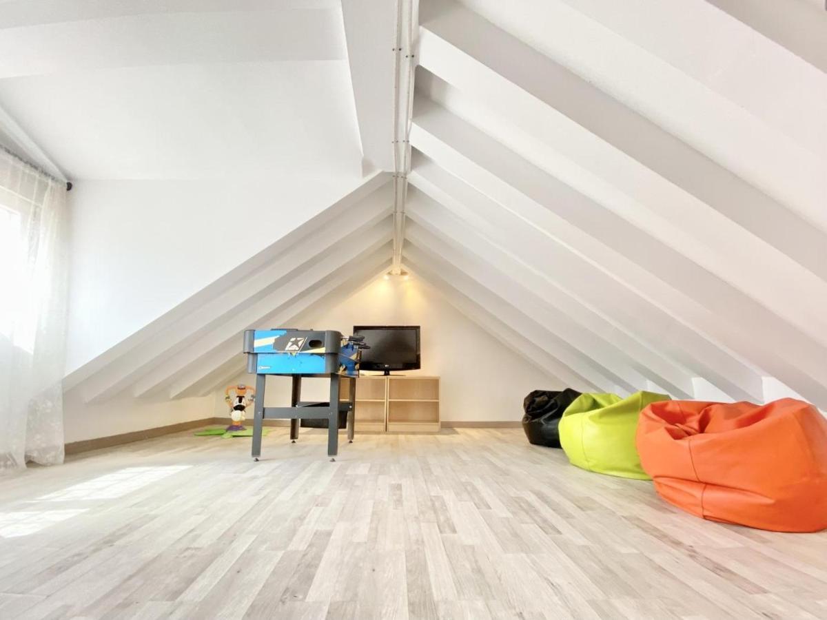 Charming Puerta Del Sol Iii Apartment