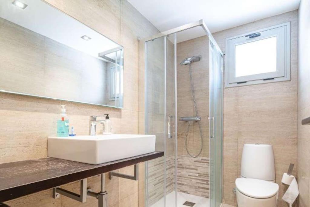 Impresionante De 4 3 Banos Y 2 Plazas De Garaje Apartment Madrid