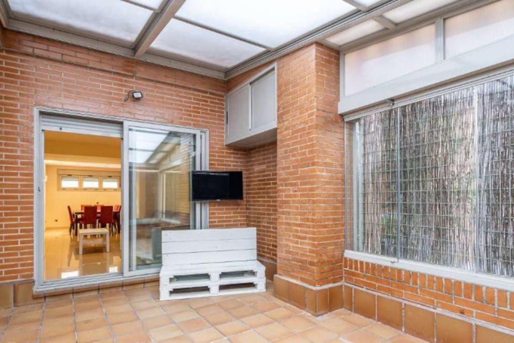 Apartment Impresionante De 4 3 Banos Y 2 Plazas De Garaje Madrid