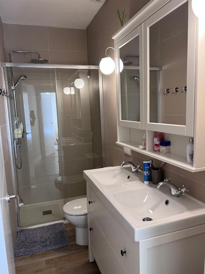 In Monumental Square Center Apartment