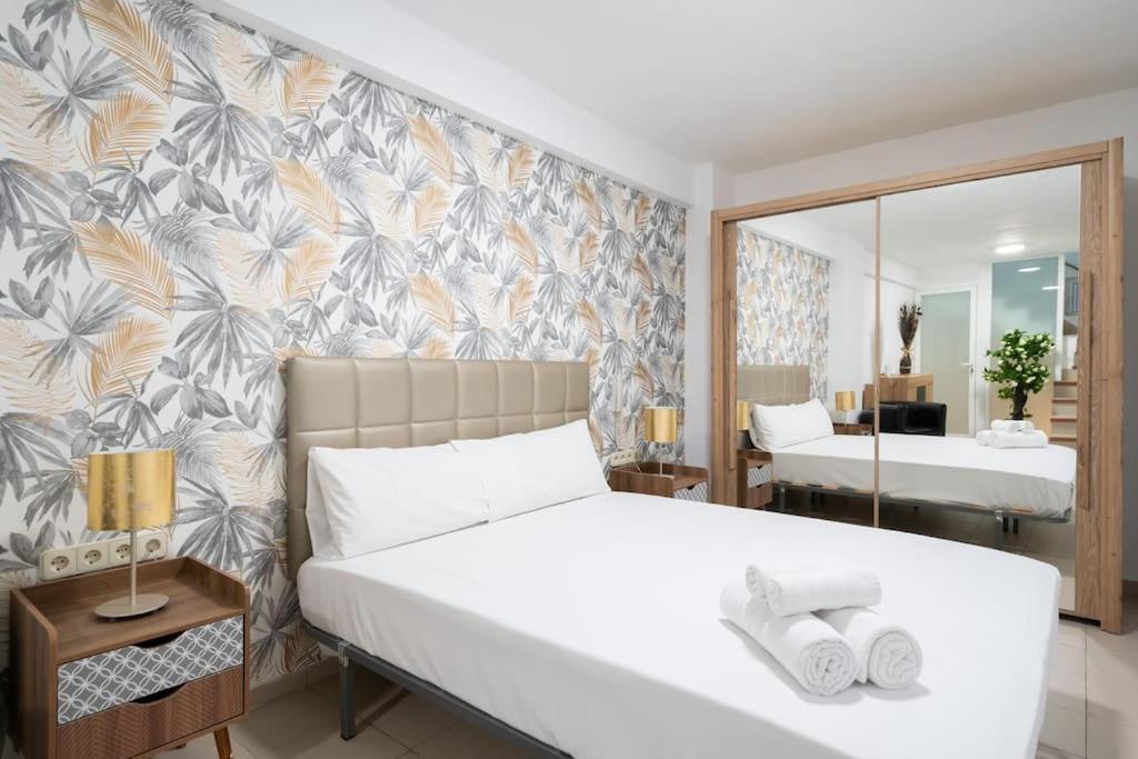 Triplex At Street Level P De Toros Ventas-v-coro Apartamento Madrid