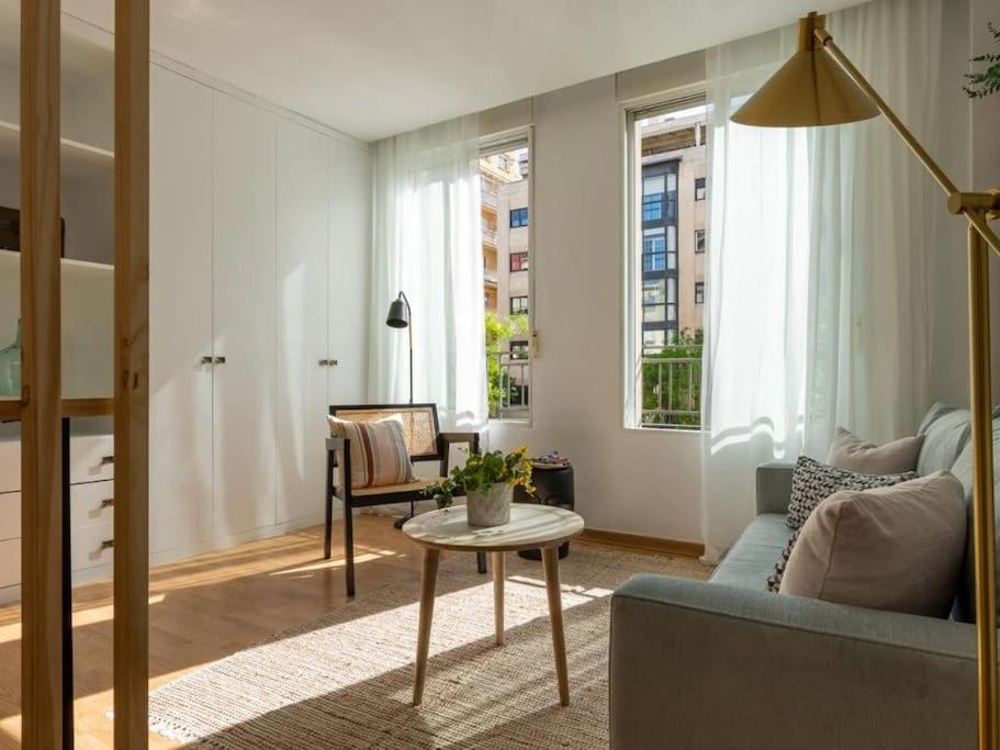 In Neighbourhood Ibiza-narv72 Madrid