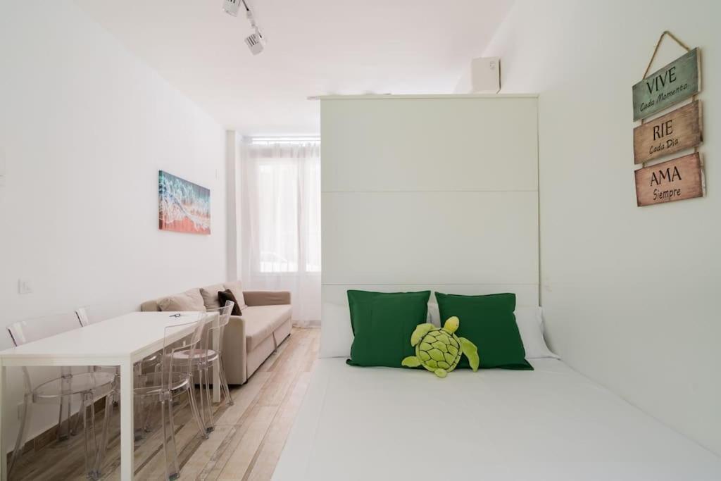 Flat At Street Level - Rio Tri-pedrero