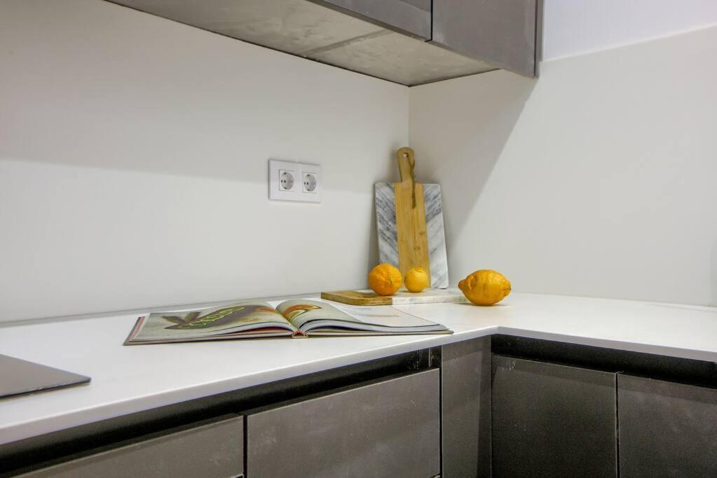 Cozy Flat In The Center Of Madrid-comend-3-de Apartamento Madri