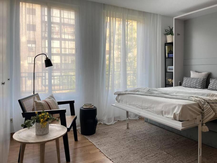 Apartment In Neighbourhood Ibiza-narv72 *