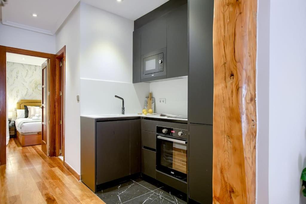 In The Center Of Madrid-comenda-1-i Apartment