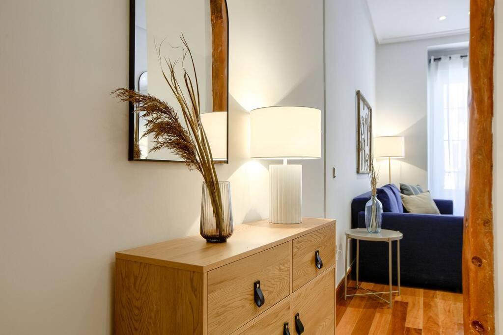 Apartment Flat In The Location-comen-2-de Madrid