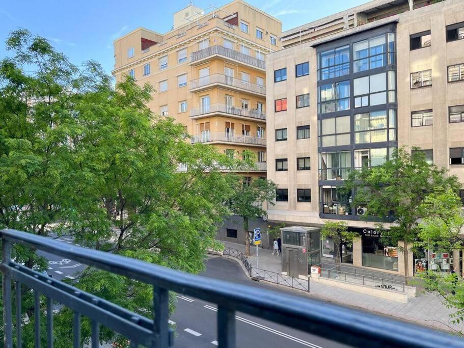 Apartment In Neighbourhood Ibiza-narv72 Madrid