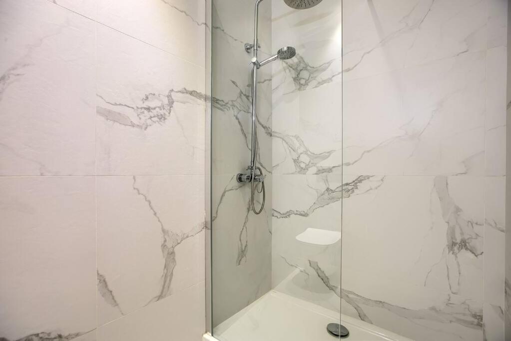 Cozy Flat In The Center Of Madrid-comend-3-de * Madri