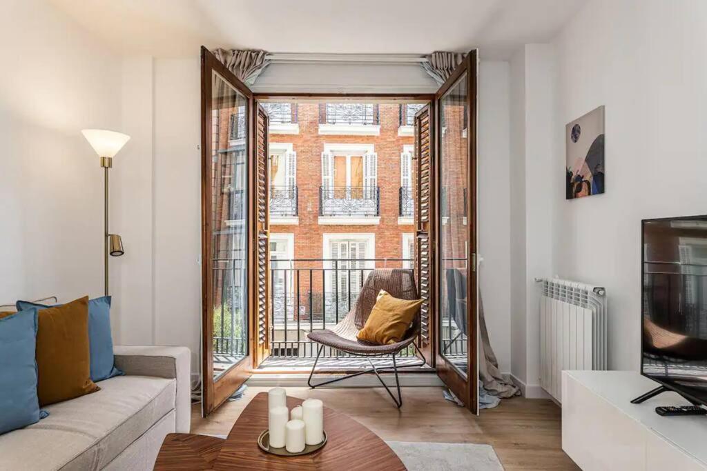 Near Gran Via Val27 Apartment Madrid