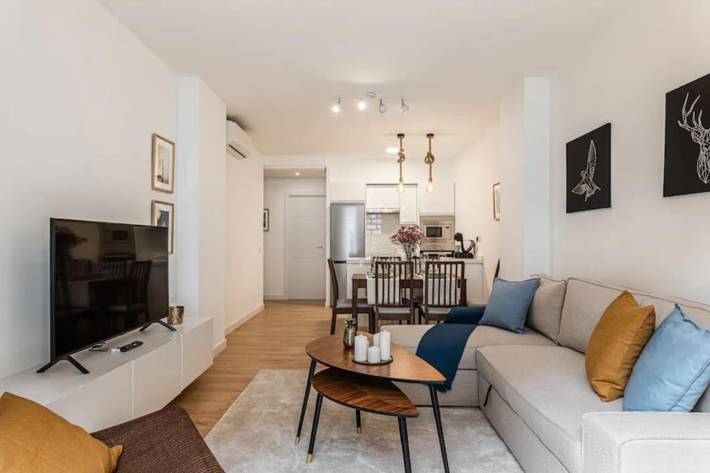 Near Gran Via Val27 Apartment Madrid
