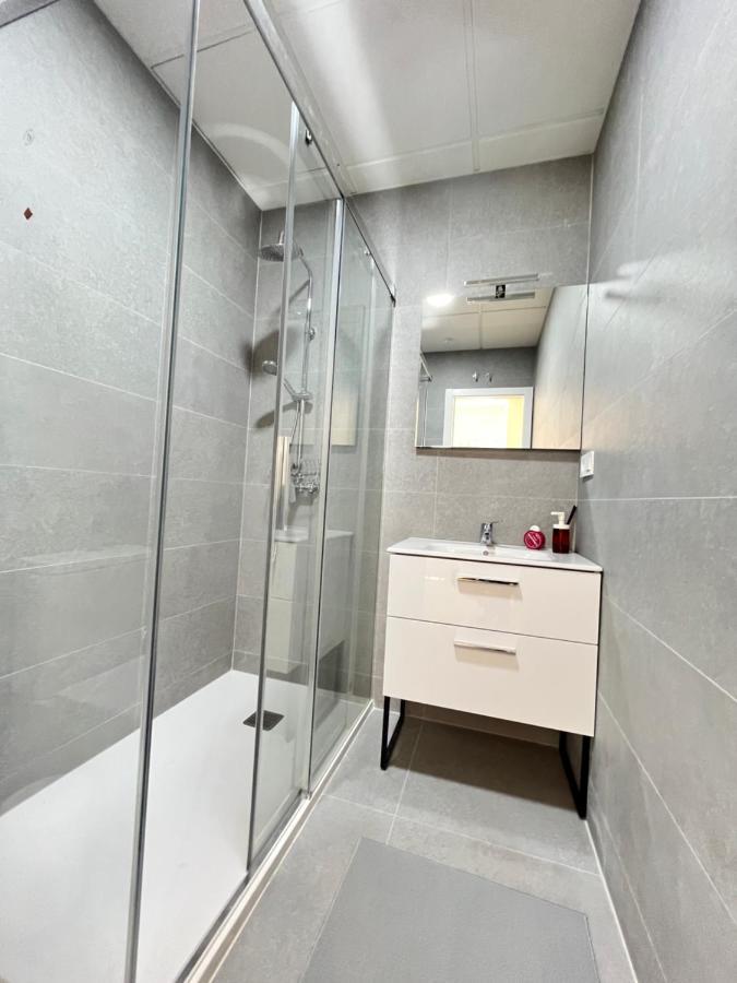 Acogedor Infanta Mercedes Apartment