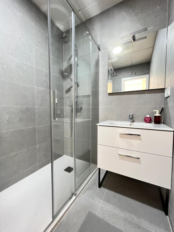 Acogedor Infanta Mercedes Apartment *
