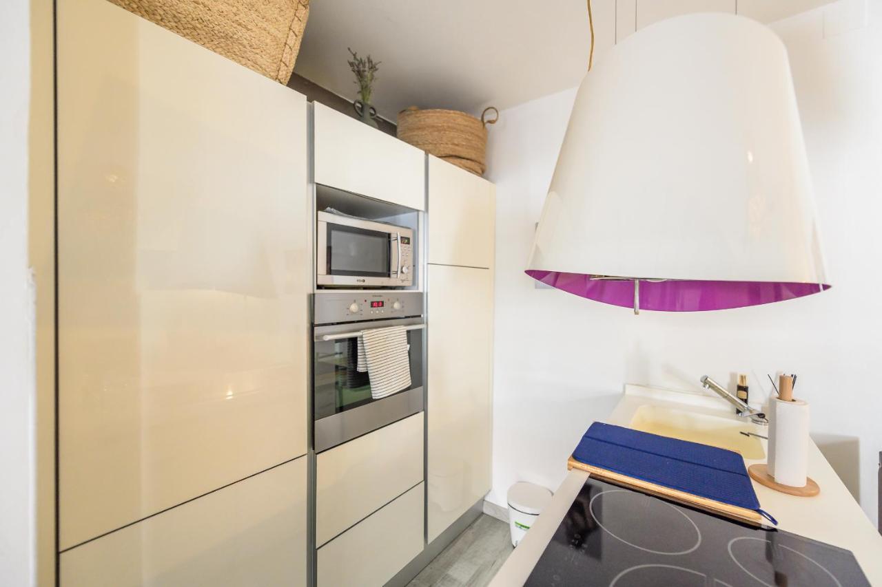 Apartamento Encantadora Buhardilla Temporal Duplex En El Corazon De Sgv51