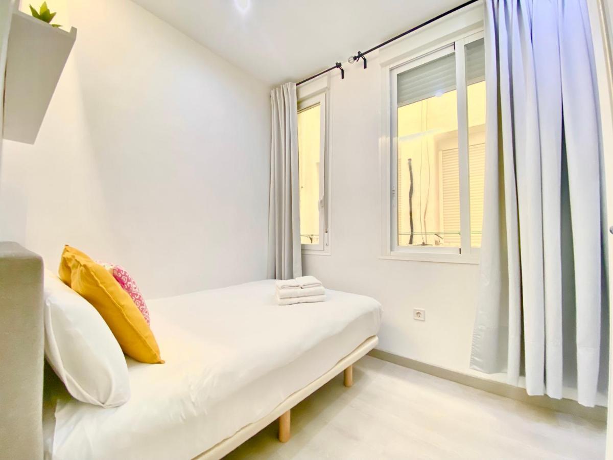 Appartamento Charming Puerta Del Sol Center - 6 Bedrooms Madrid