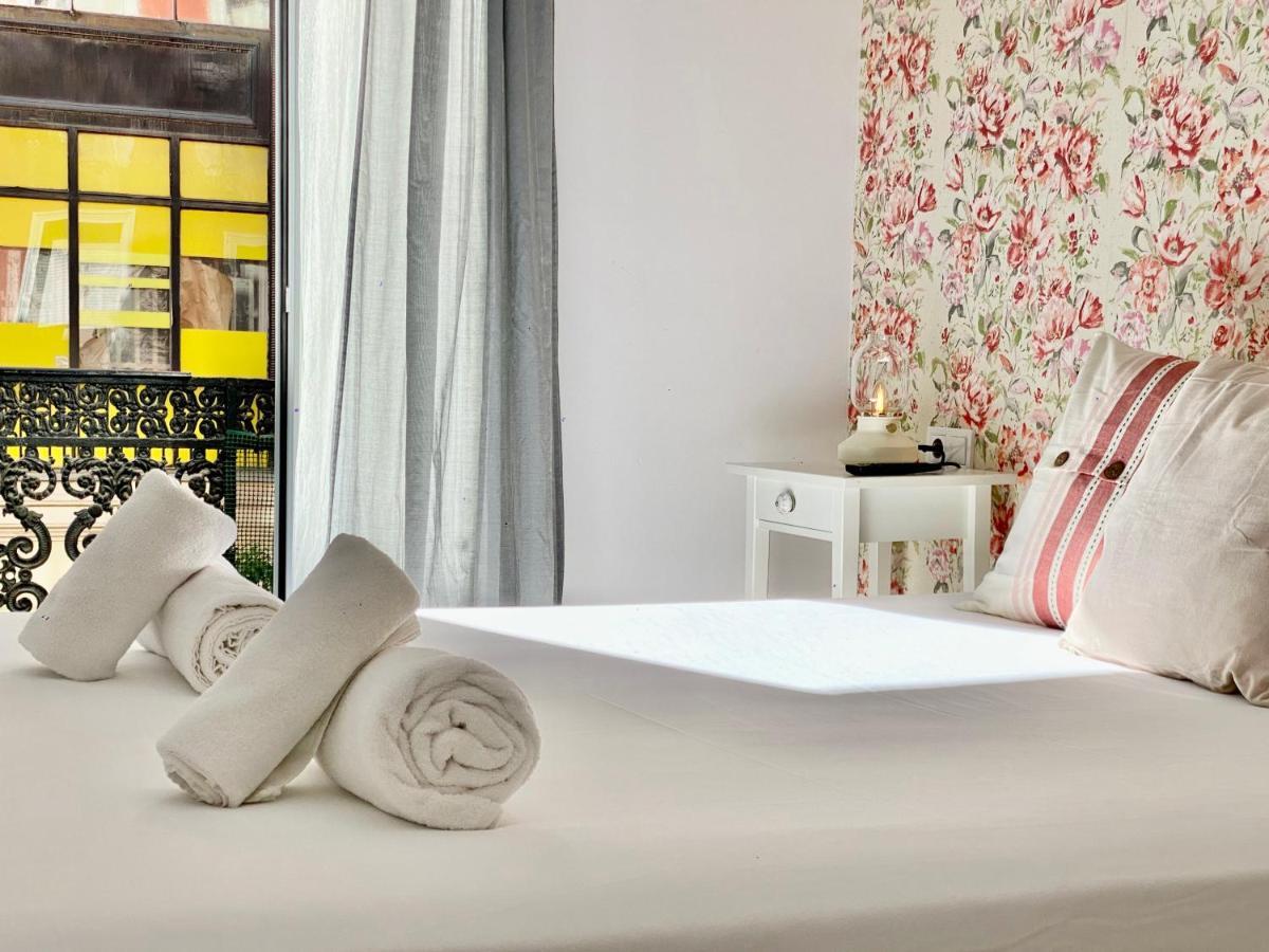 Charming Puerta Del Sol Center - 6 Bedrooms Madrid