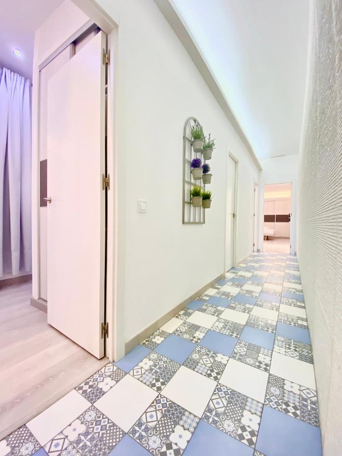Appartamento Charming Puerta Del Sol Center - 6 Bedrooms Madrid