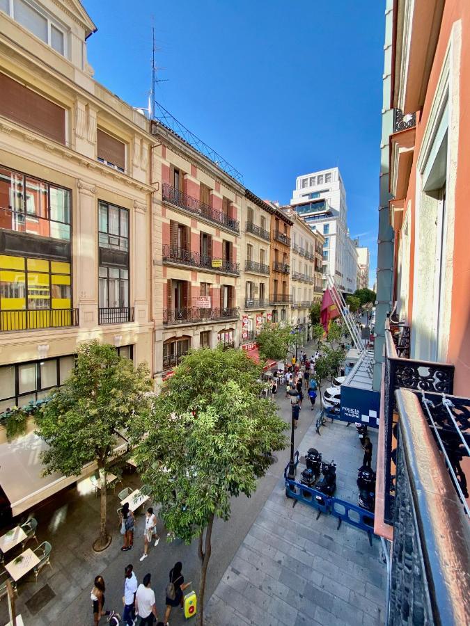 Charming Puerta Del Sol Center - 6 Bedrooms *
