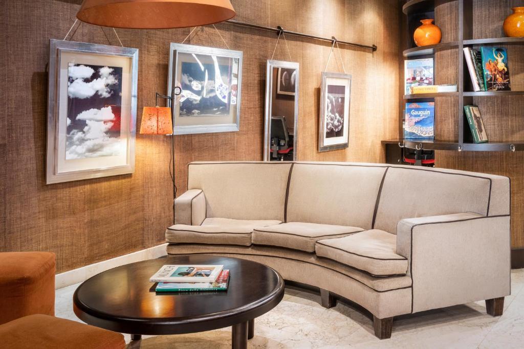 Hotel Catalonia El Retiro 4*