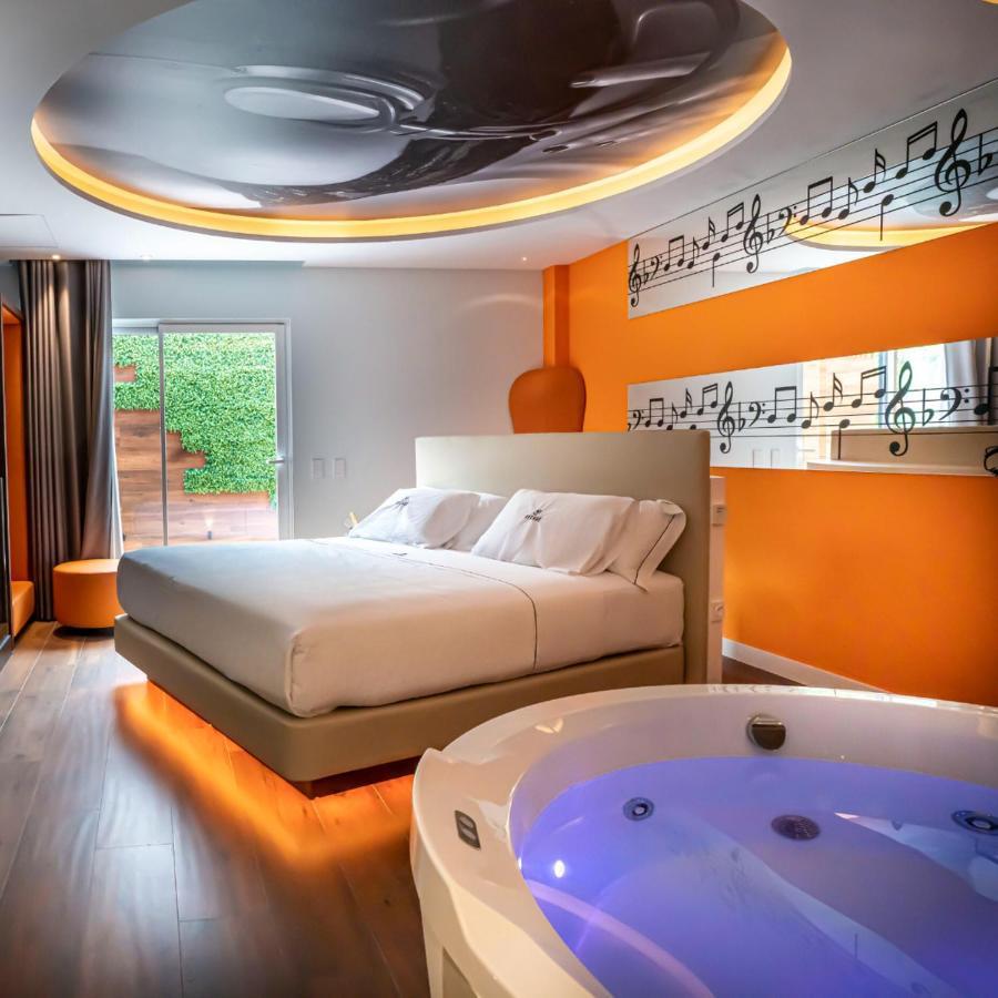 Avenue - Lovely Liefdeshotel