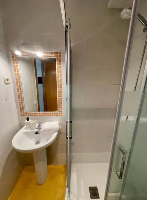 New Apt 1hab 3pax En Plena Plaza De Chueca Apartamento