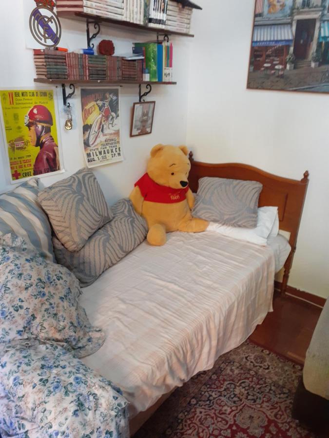 English & Private Shower Sleep Breakfast Frühstückspension Madrid
