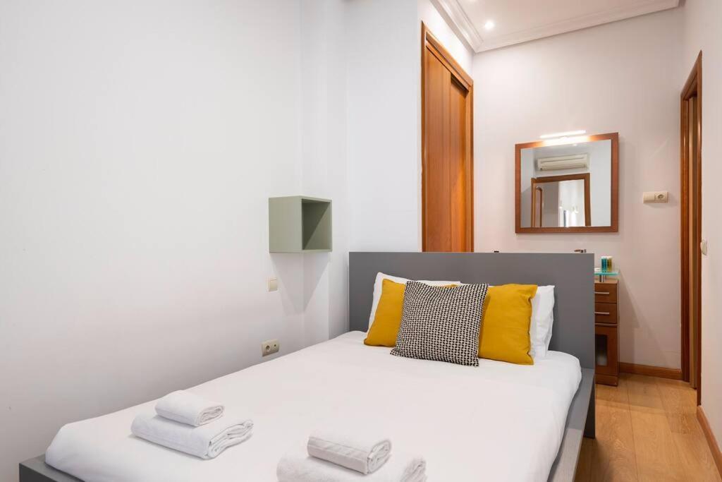 Flat In Barrio De Letras / Cervantes20 * Madrid