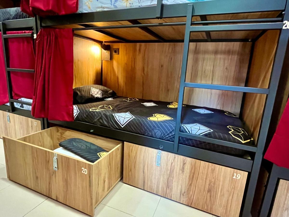 Velvet Hostal