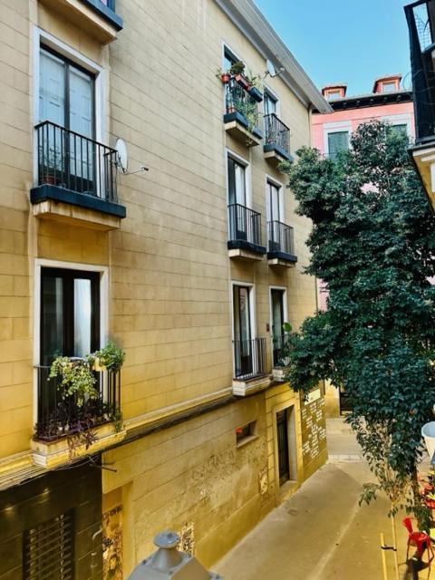 Affittacamere Punta Me Suites Next To Gran Via *