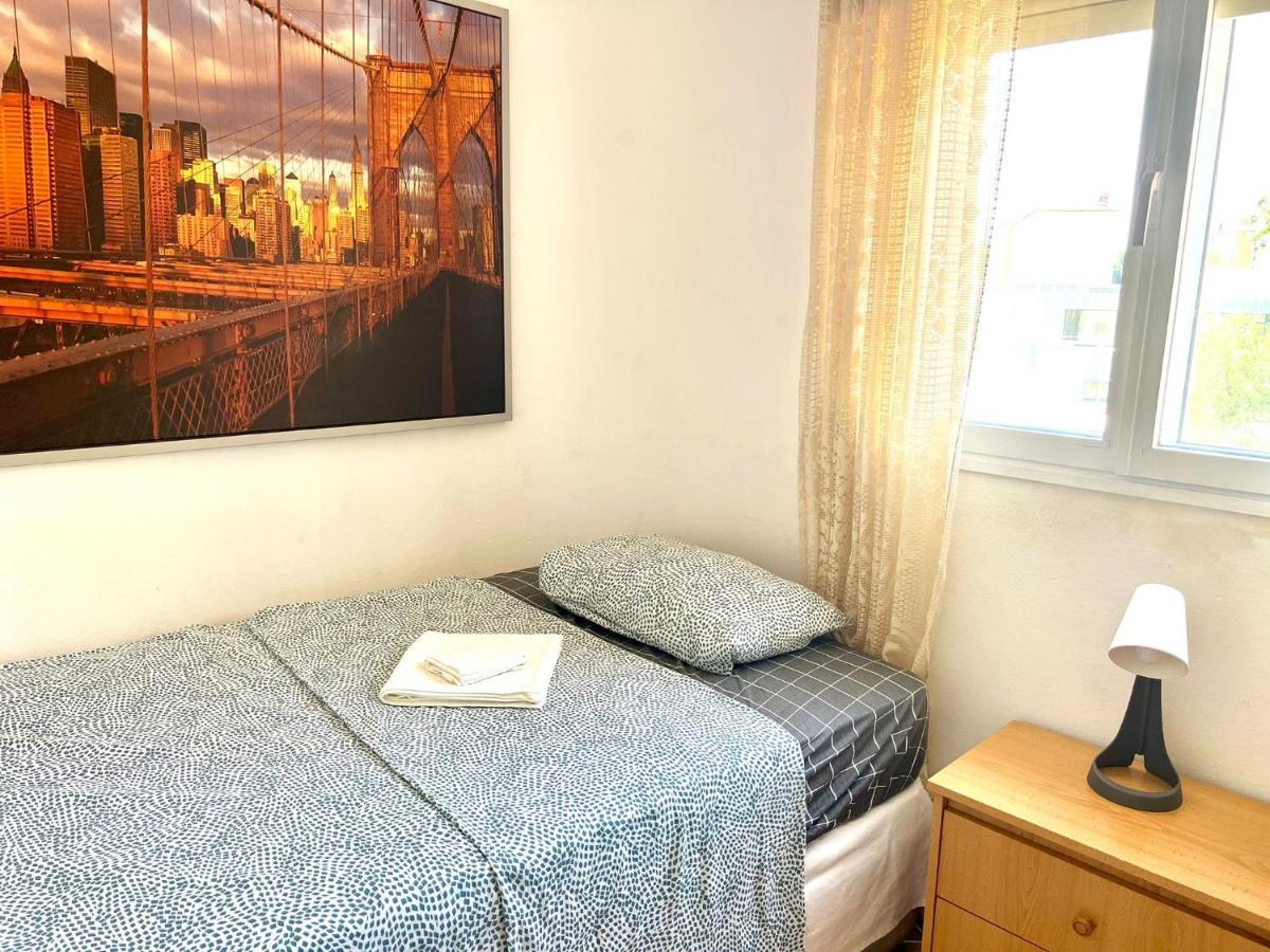 Bonito Apartamento. Estadio Wanda - Metro Sanblas Madri