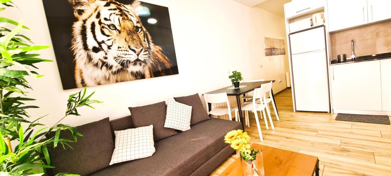 Oshun Plaza Castilla Apartamento *